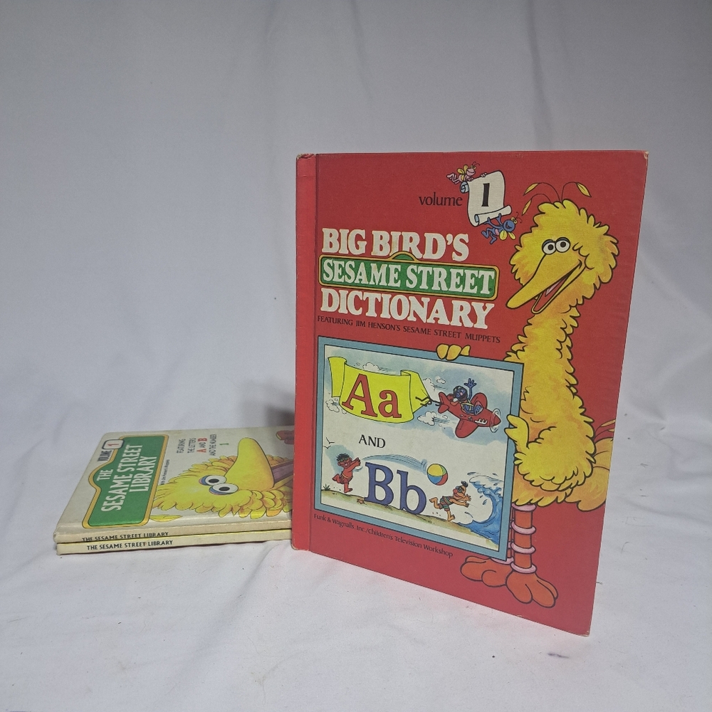 VTG Sesame Street Dictionary And Library Lot Of 2 Childrens Hardcover Books